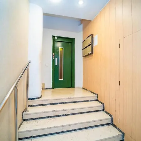 Apartamento Authentic Flat Near The *